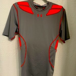🆕Under Armour  padded sports shirt